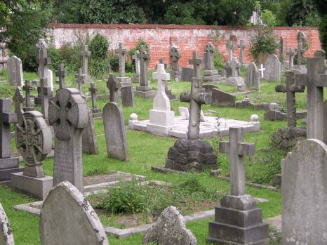 churchyard addington village